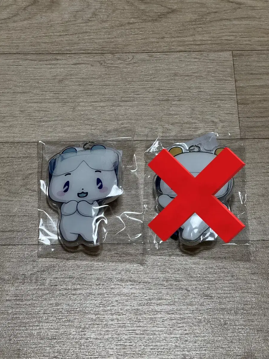 PLAVE | 플레이브 PLAVE Mediheal Mirror Keyring + Poca on